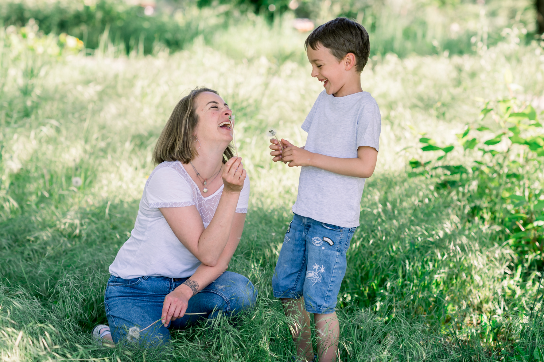 Capturer l'instant présent avec des photos de famille spontanées 
